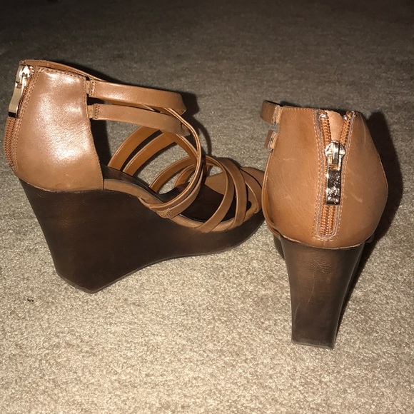 Brown strap wedges - Picture 4 of 5